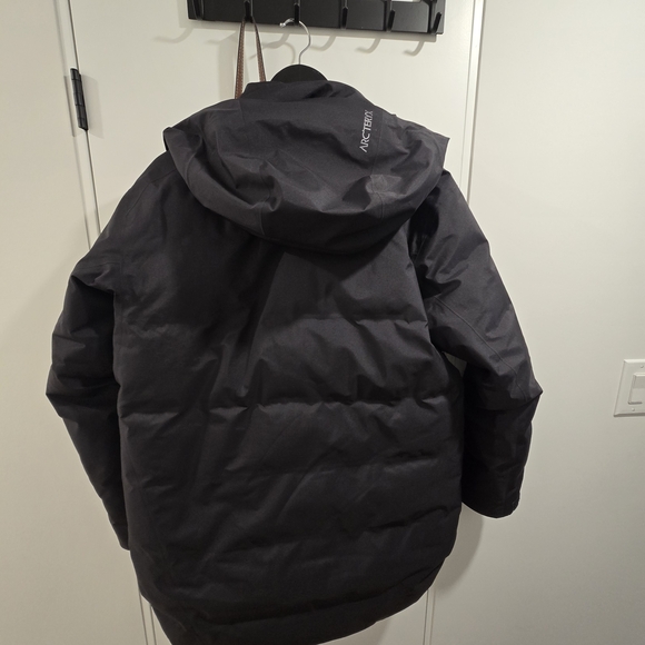 Arc'teryx Black Women's Jacket - Picture 3 of 5